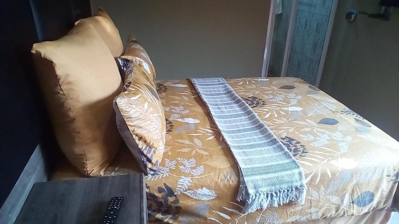Albergue Authentic Bicycle Tours And Backpackers Soweto Exterior foto