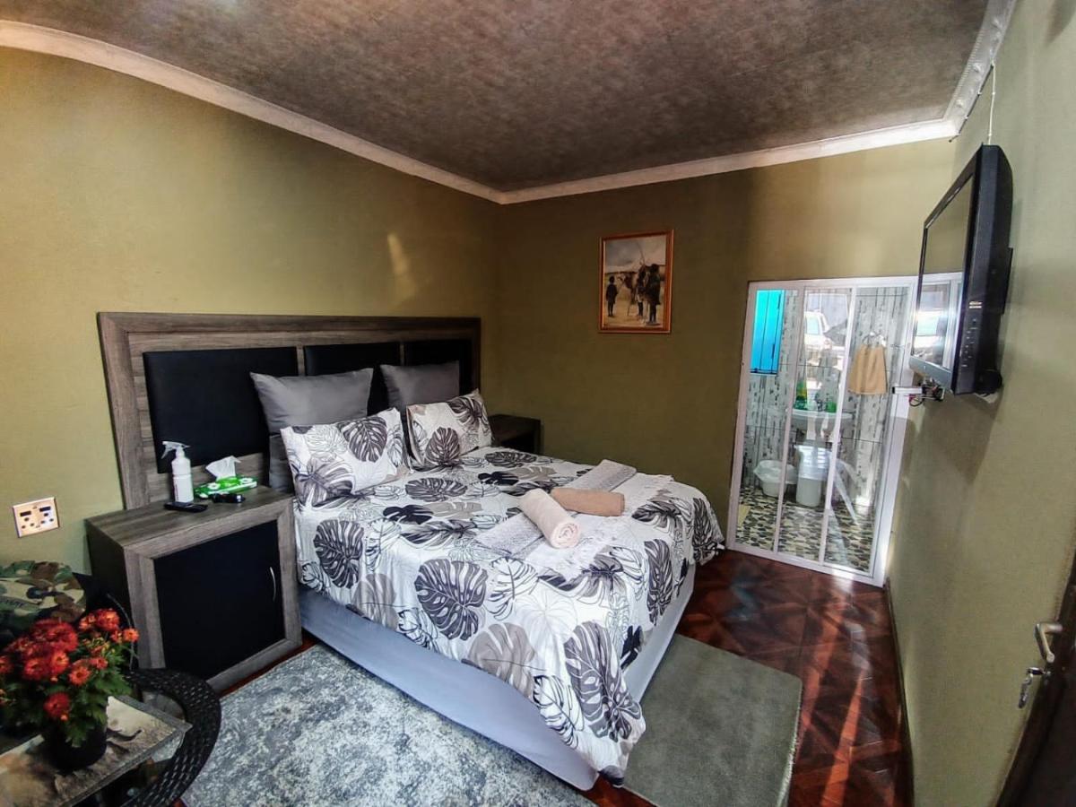 Albergue Authentic Bicycle Tours And Backpackers Soweto Exterior foto