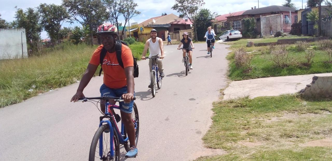Albergue Authentic Bicycle Tours And Backpackers Soweto Exterior foto