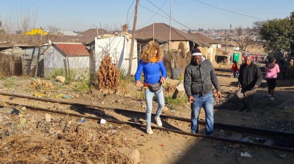 Albergue Authentic Bicycle Tours And Backpackers Soweto Exterior foto