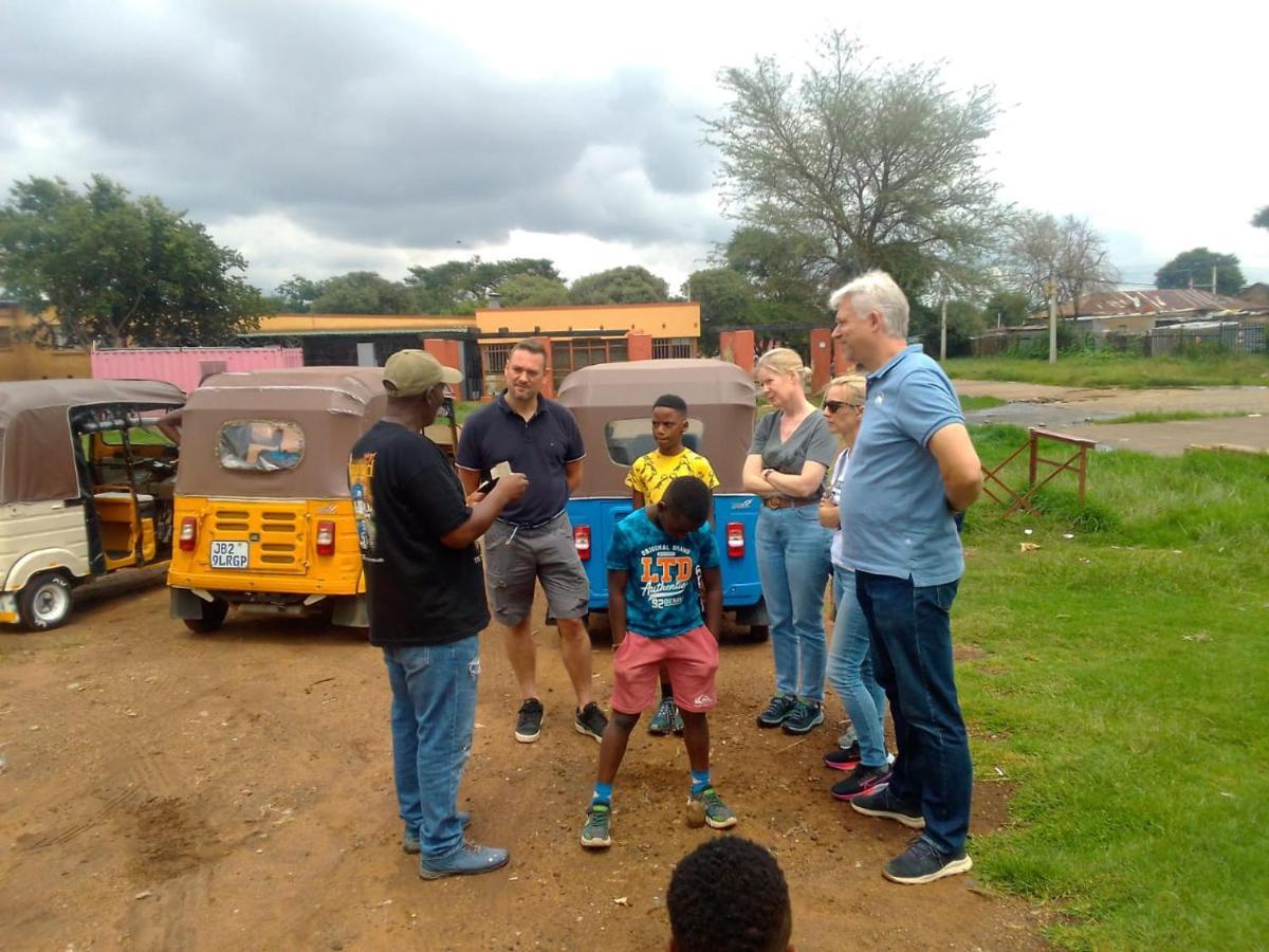 Albergue Authentic Bicycle Tours And Backpackers Soweto Exterior foto
