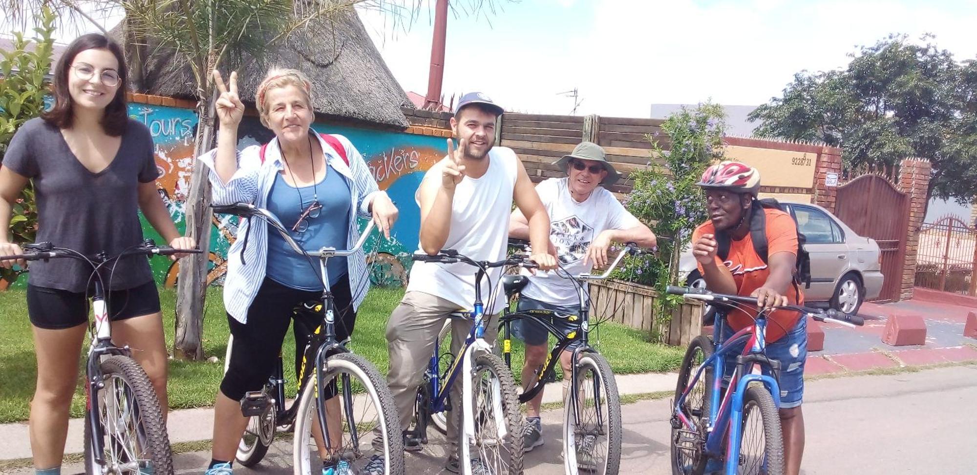 Albergue Authentic Bicycle Tours And Backpackers Soweto Habitación foto