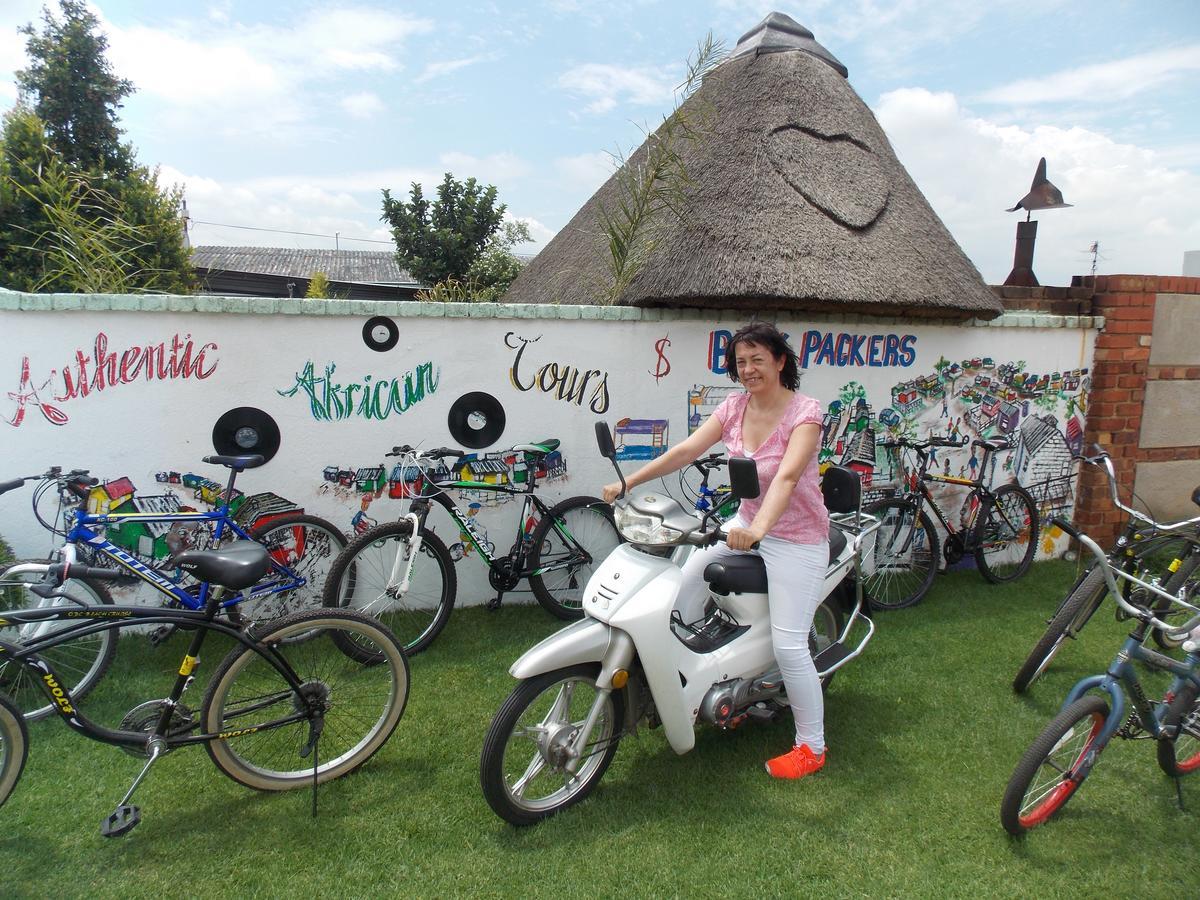 Albergue Authentic Bicycle Tours And Backpackers Soweto Exterior foto