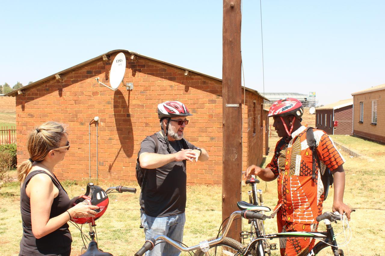 Albergue Authentic Bicycle Tours And Backpackers Soweto Exterior foto