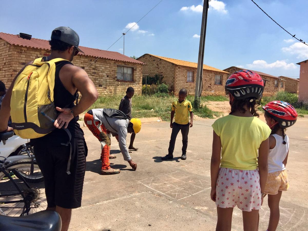 Albergue Authentic Bicycle Tours And Backpackers Soweto Exterior foto
