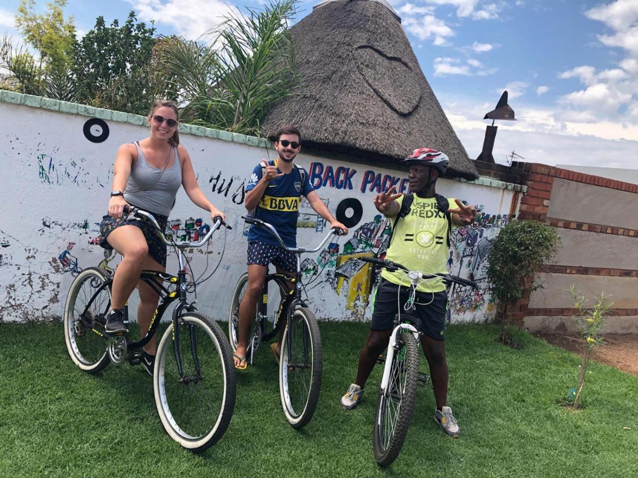 Albergue Authentic Bicycle Tours And Backpackers Soweto Exterior foto