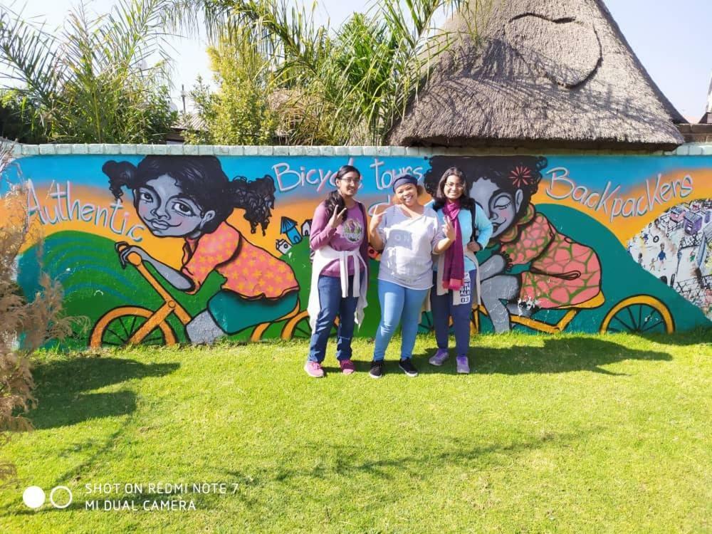 Albergue Authentic Bicycle Tours And Backpackers Soweto Exterior foto